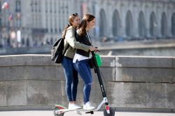 共享单车发展受阻 共享电动滑板车能有机会